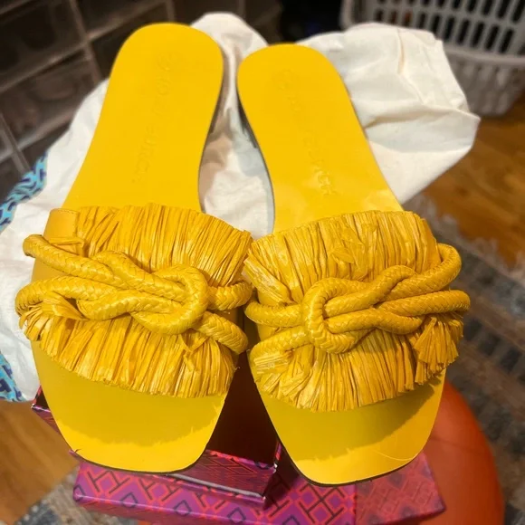 Tory Burch Yellow Raffia Sandals with Ruffled Bow - Picture 4 of 5